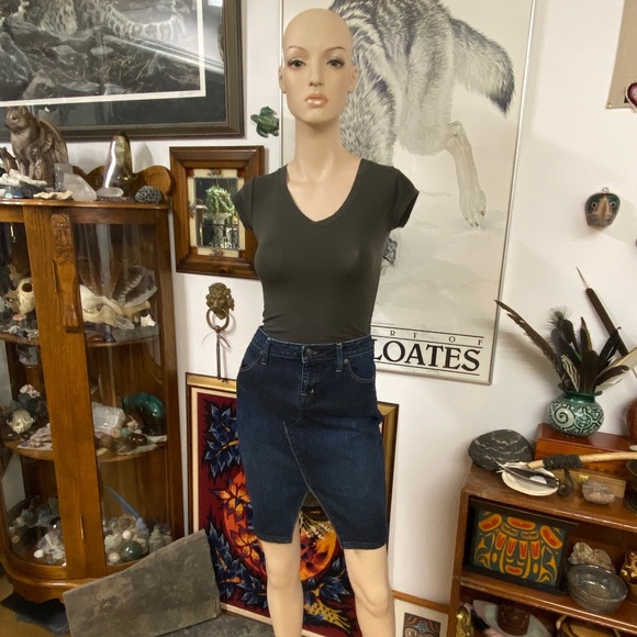 Denim Midi Skirt with Front Split - Picture 3 of 11